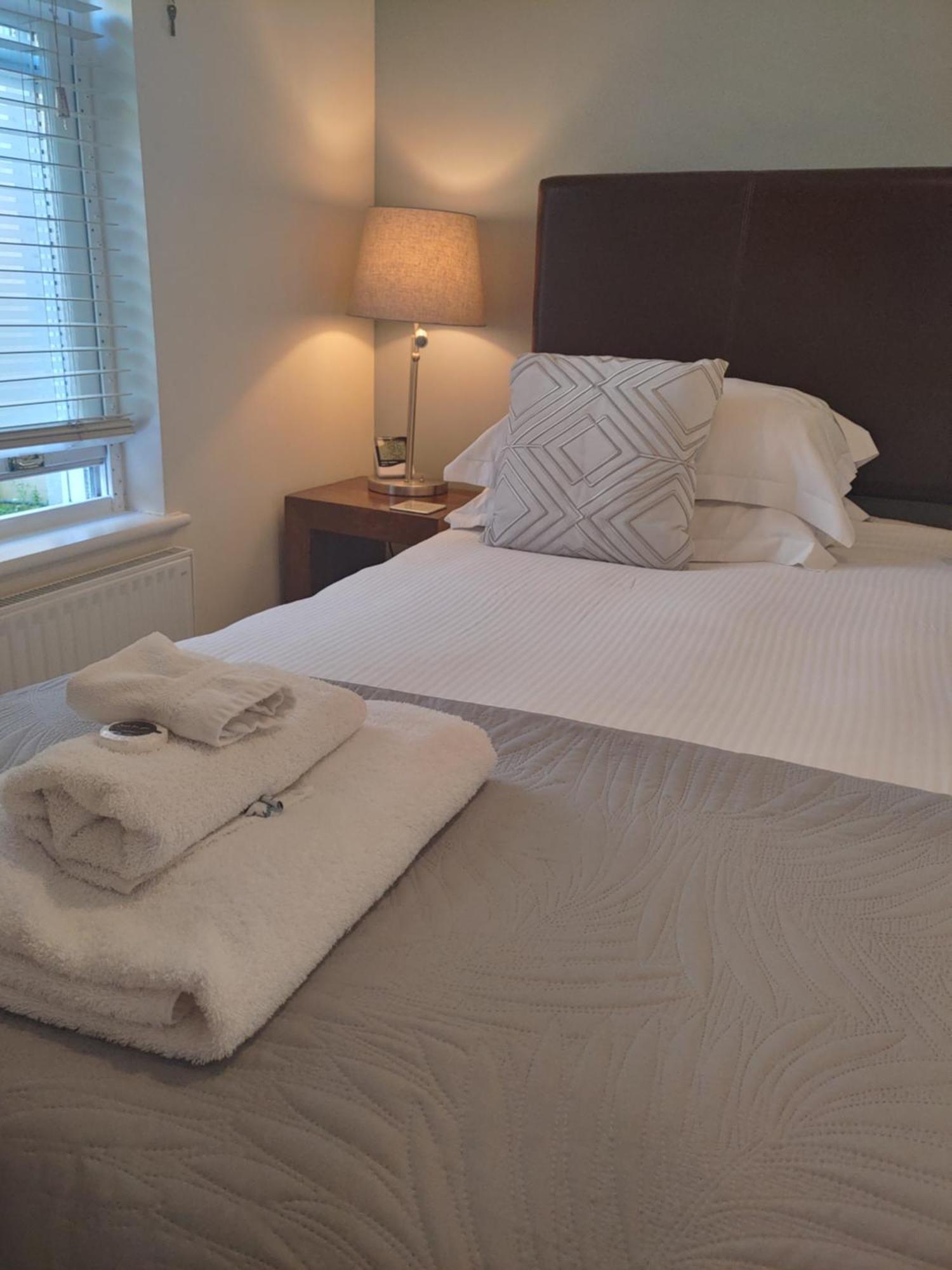 The Bath House Apartments - Free 1St Breakfast - Free Parking Quarto foto
